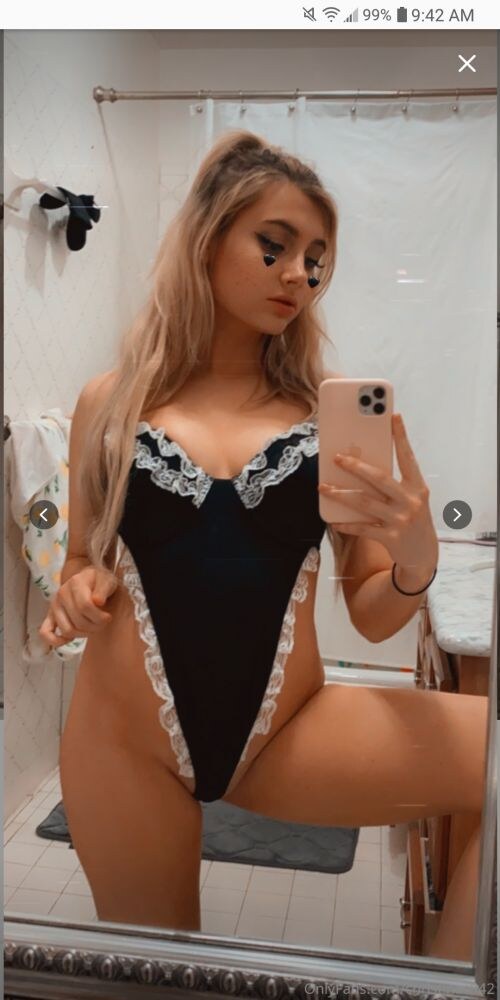 Christina Crockett Photo #74