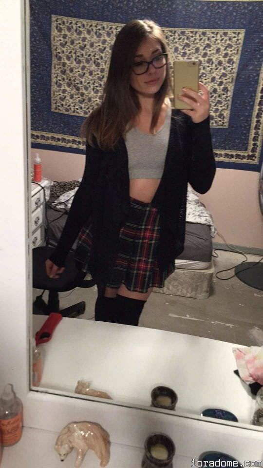 Erin Ashford Photo #114