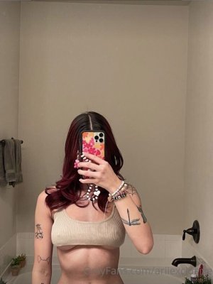 ariiexclusive Photo #8