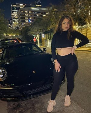 Hashemi Sisters Photo #25