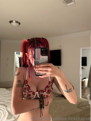 ariiexclusive Photo #35