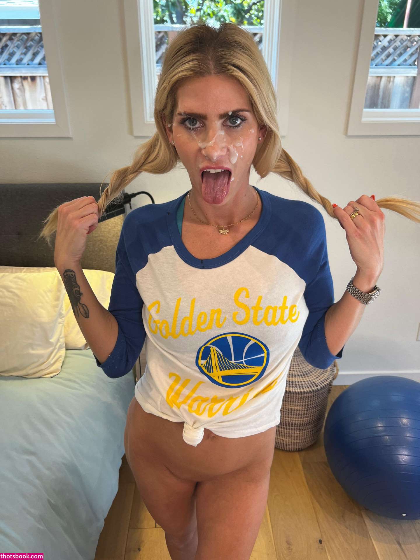 Roslynlevy Photo #37