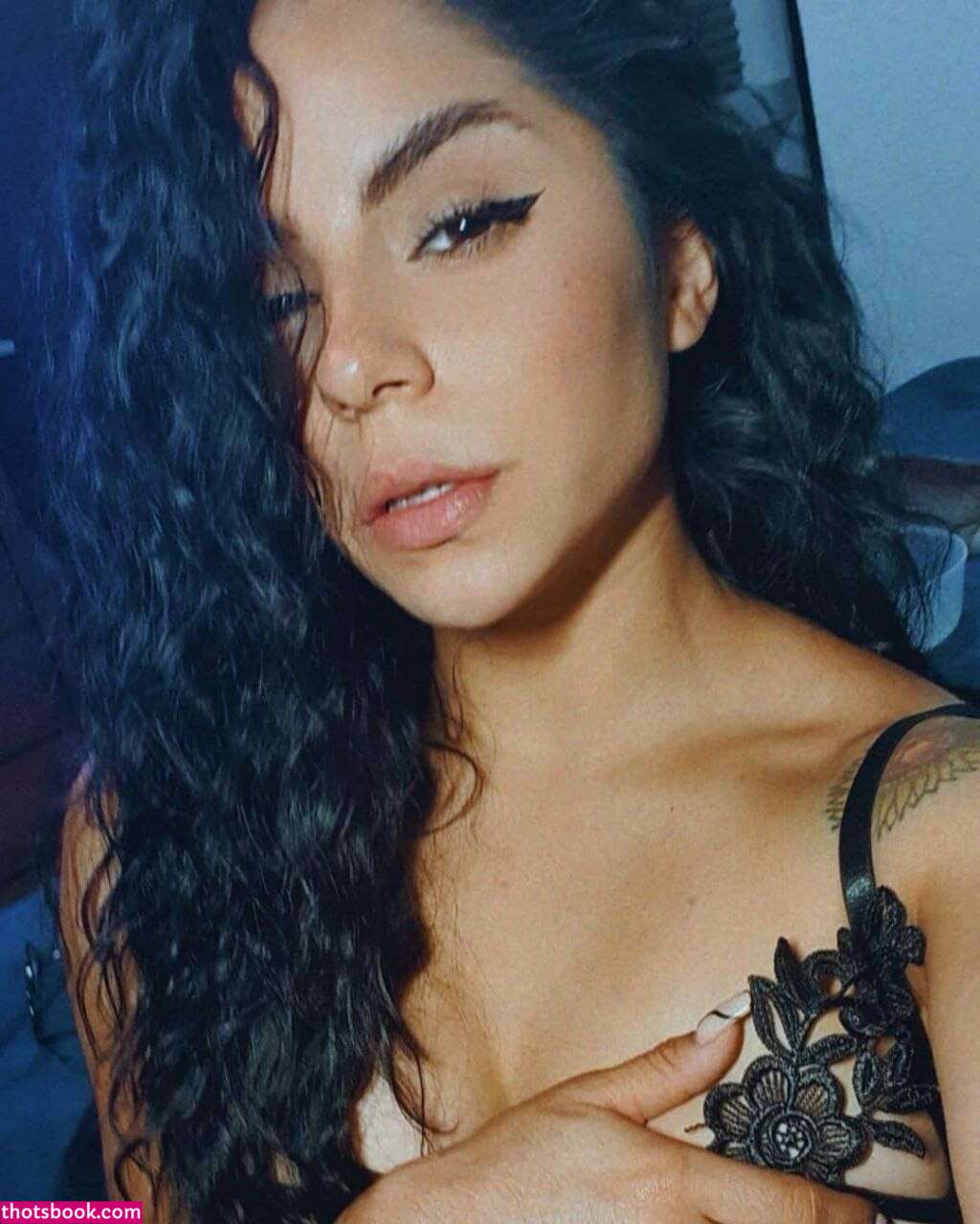 marianitaaabk Photo #2