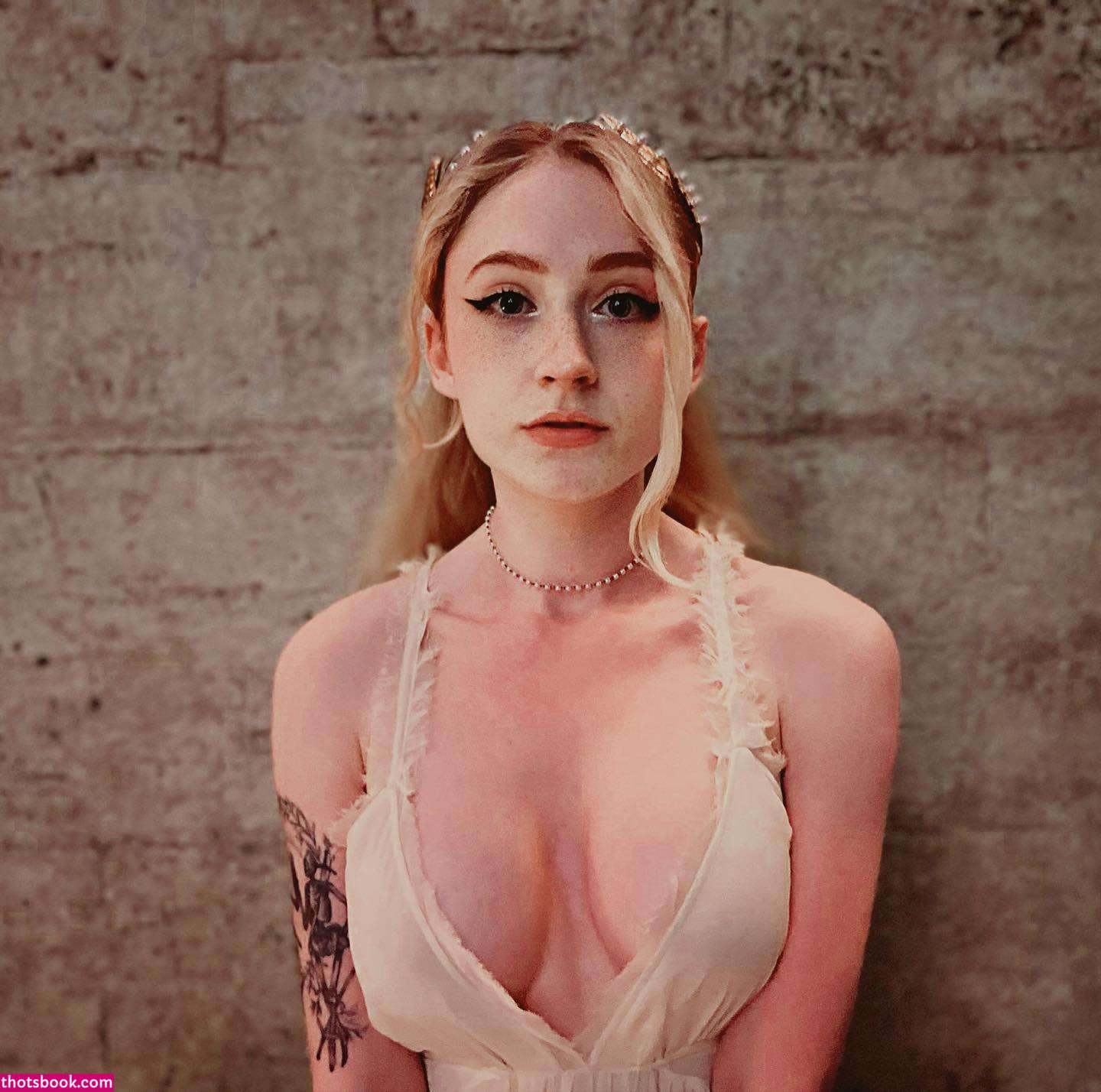 Janet Devlin Photo #9