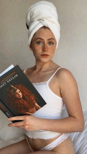 Janet Devlin Photo #33
