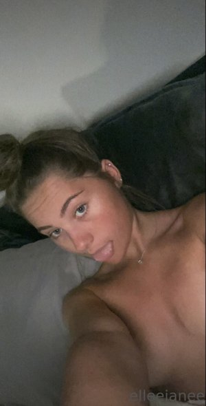 Ellamurrayxx Photo #22