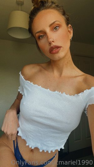 Cerimarie1990 Photo #18