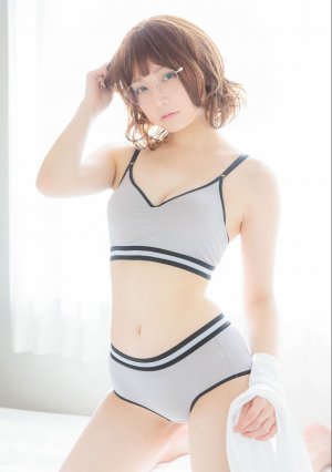 Marina Amatsu Photo #9