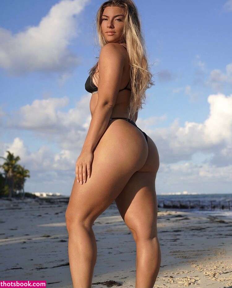 Sabrina Nic Photo #5