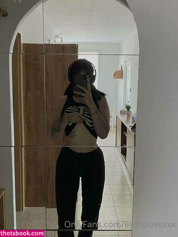 Emilylovexxx Photo #58