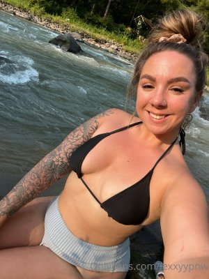 Hotwifelexx Photo #87