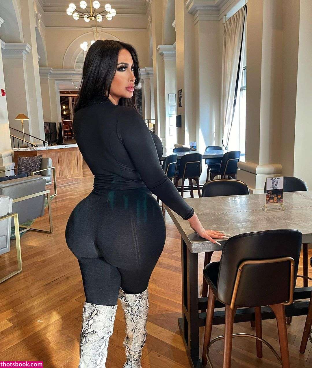 Anel Peralta Photo #36