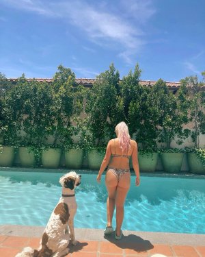 Nicole Skyes Photo #20