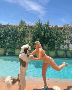 Nicole Skyes Photo #22