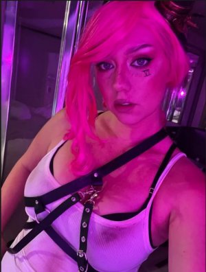 Nicole Skyes Photo #27