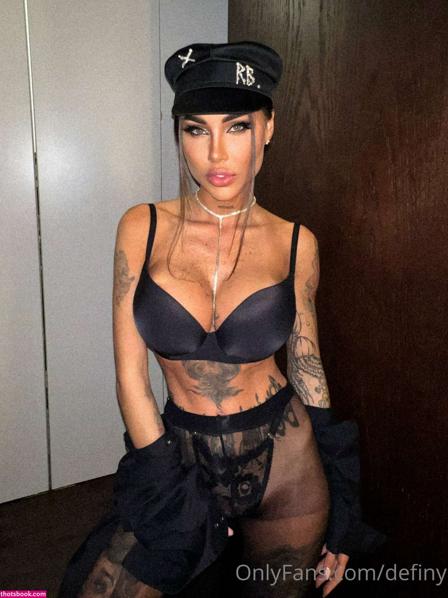 Elizabeth Definhy Photo #66