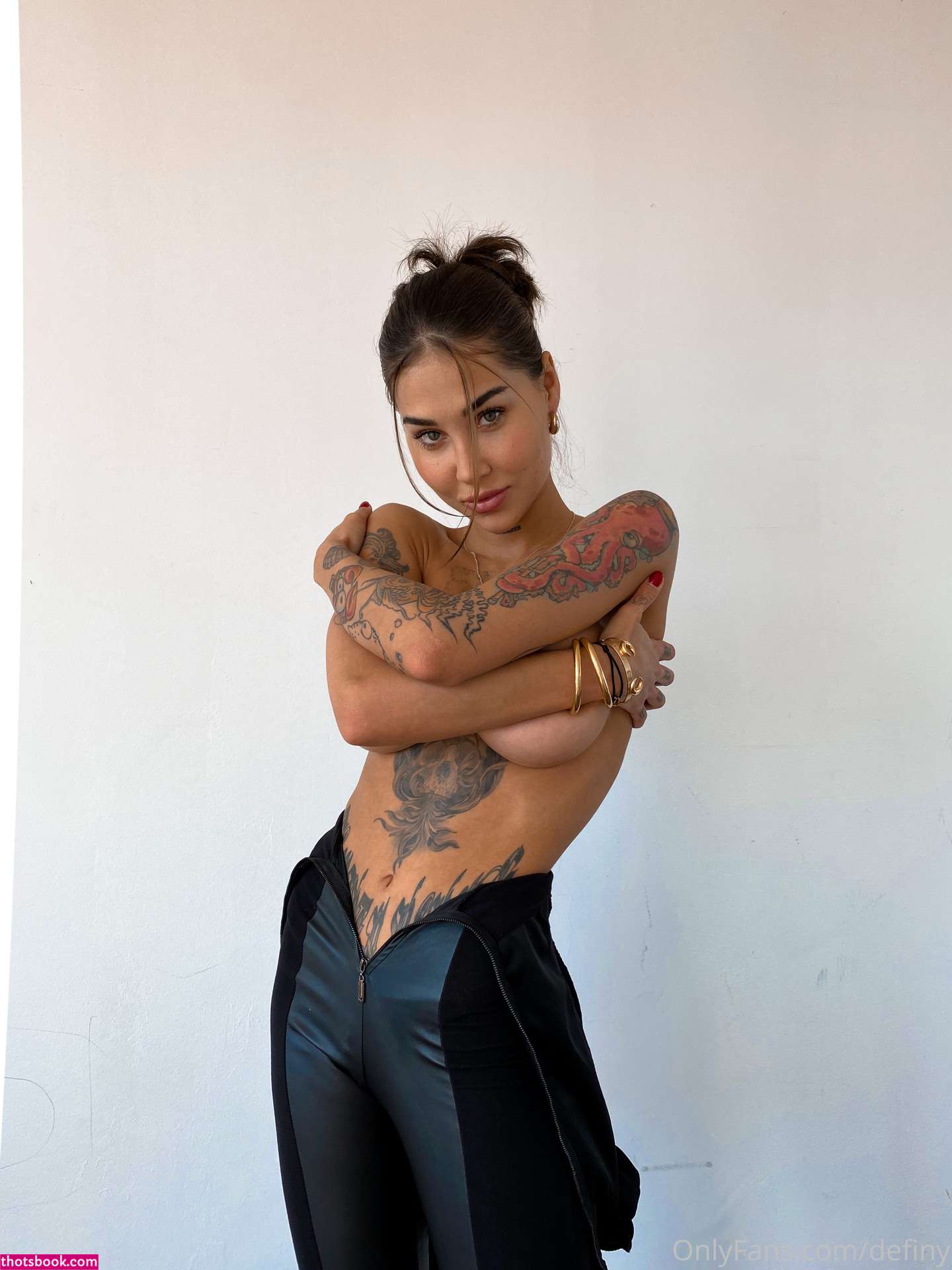 Elizabeth Definhy Photo #105