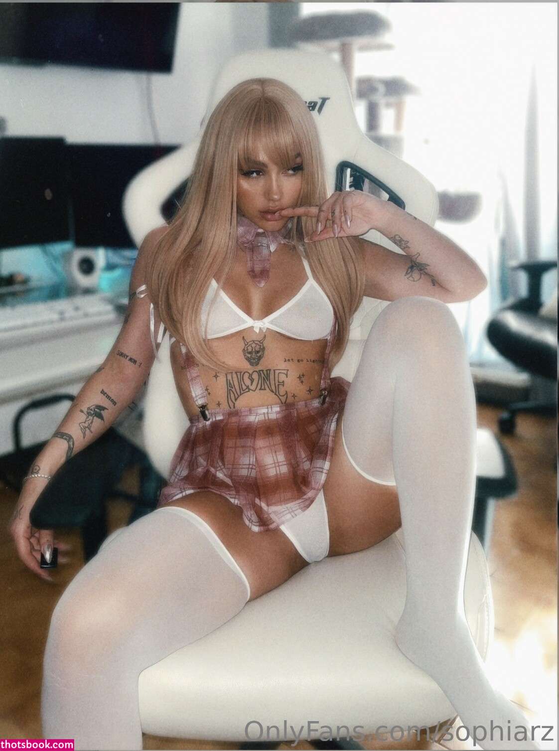 Sophiarizou Photo #48