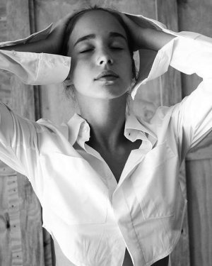 Alba Baptista Photo #30