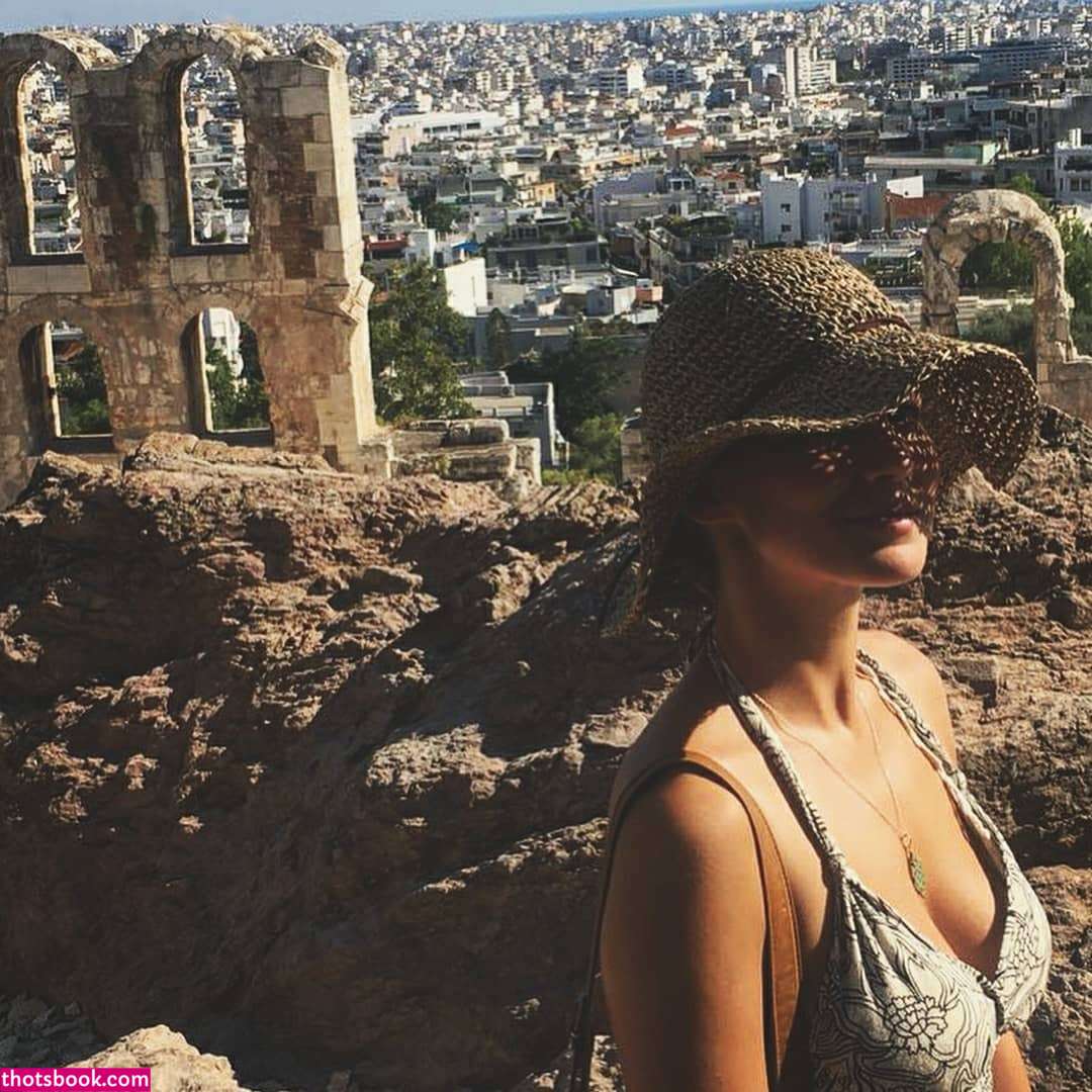 Alba Baptista Photo #42