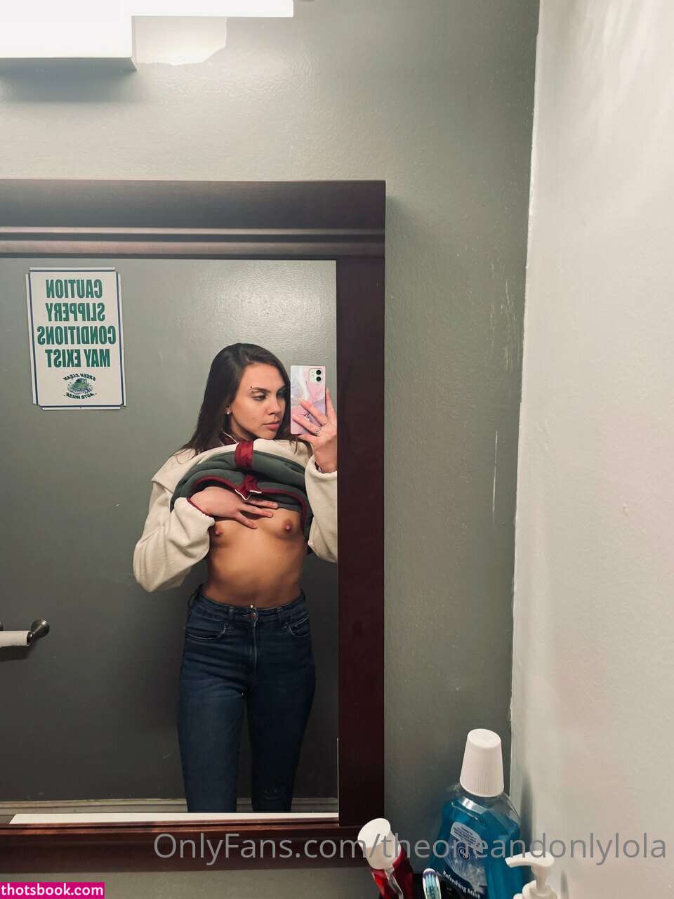 Megan Hill Photo #28