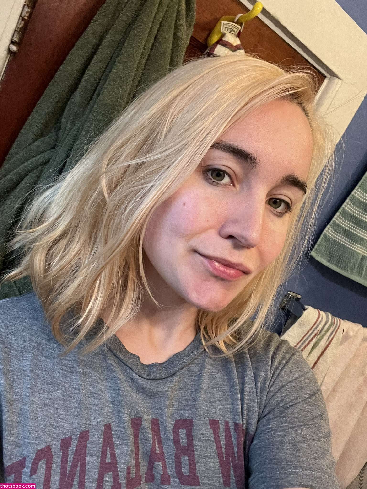 Erin Postsoffice Photo #18