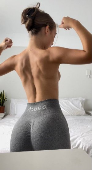 Georgina Rose Photo #10