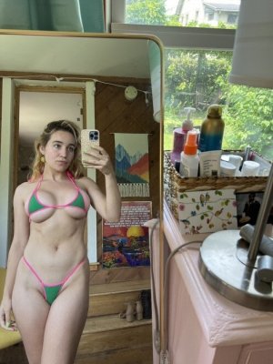 Erin Postsoffice Photo #50