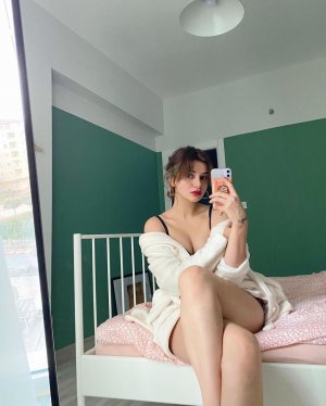 buseeylmaz97 Photo #8