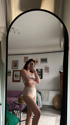 buseeylmaz97 Photo #32