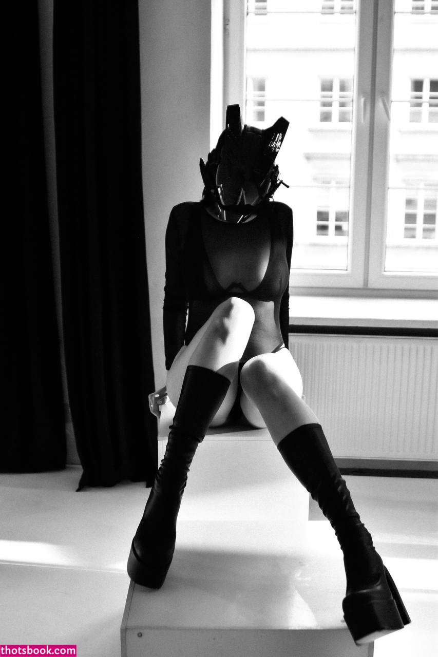 Anannke Anna Photo #6