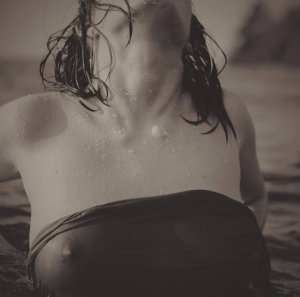 Anannke Anna Photo #9