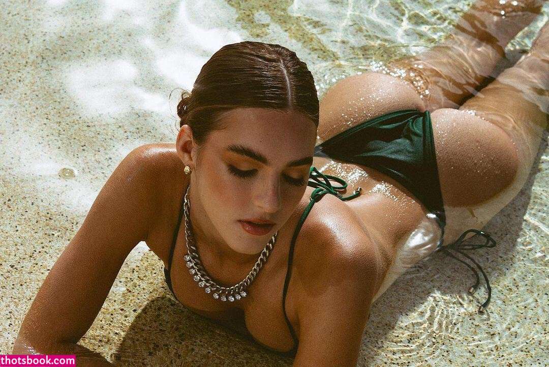 Emily Feld Photo #35