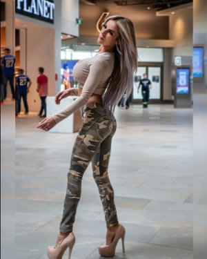 Autumn Blair Photo #53