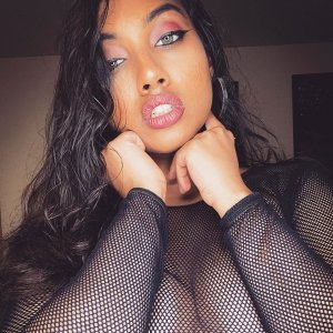 bunnybeauxo Photo #24