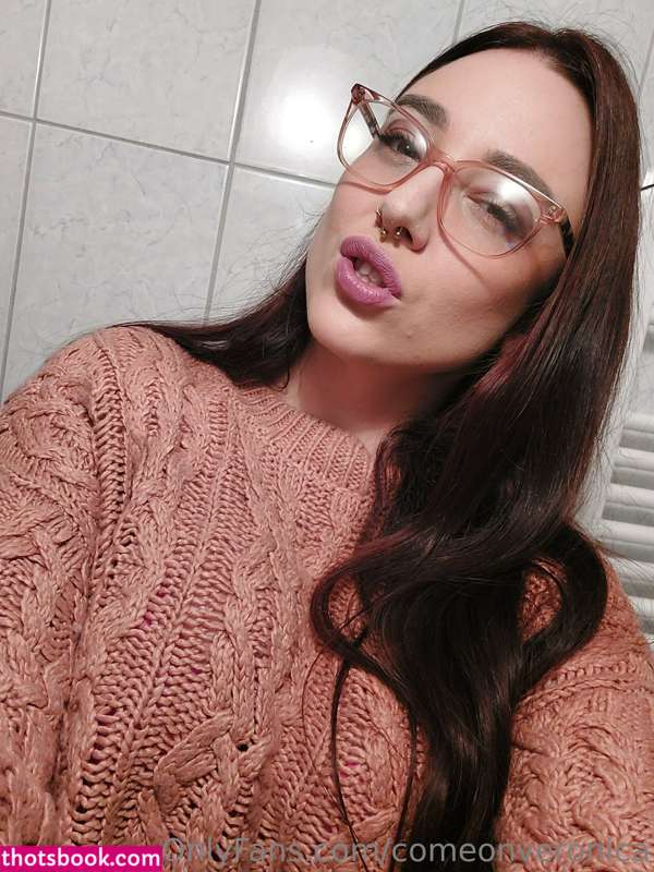 Cumonveronica Photo #40