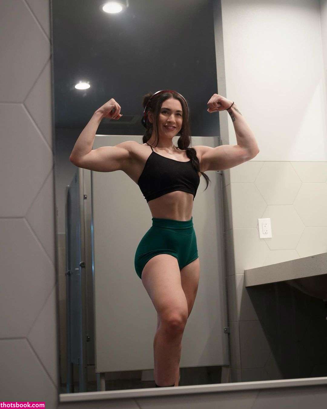 Ecilee Wech Photo #3