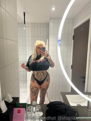 Stupidandhot Photo #10