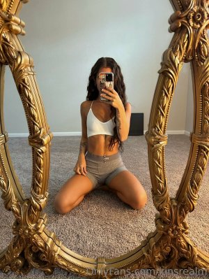 Kinllley Kinsrealm Photo #38