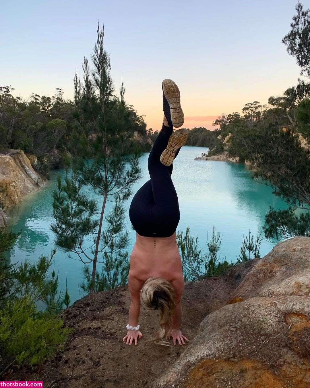 Rachaeljanea Photo #11