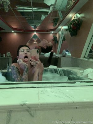 Dallas Maxwell Photo #45