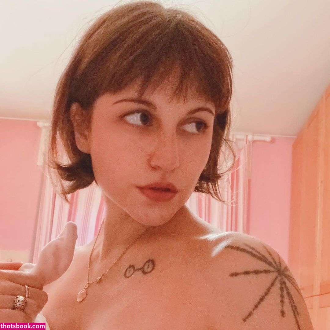 Arils Chest Photo #48