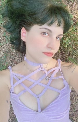 Arils Chest Photo #52