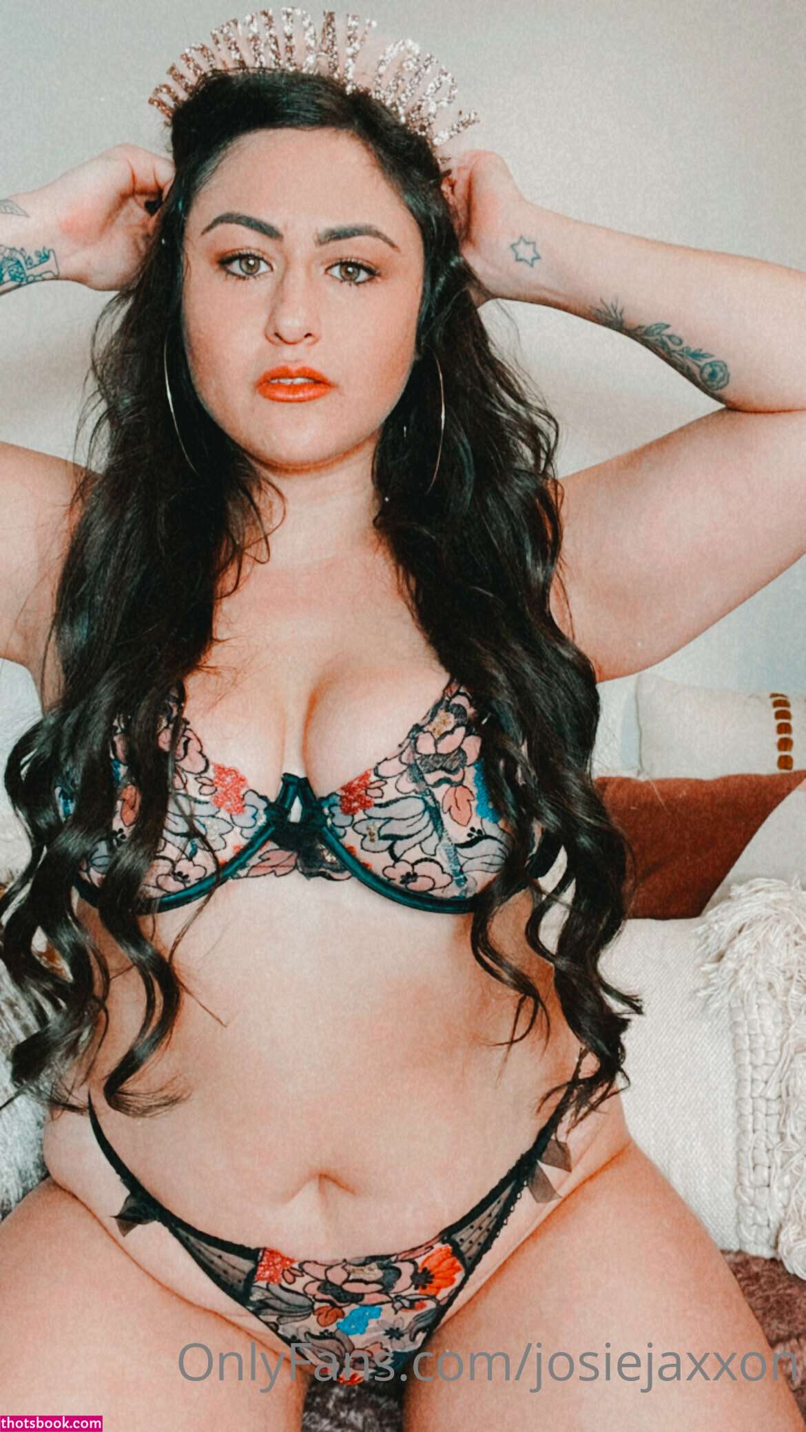 Josiejaxxonhotwife Photo #40