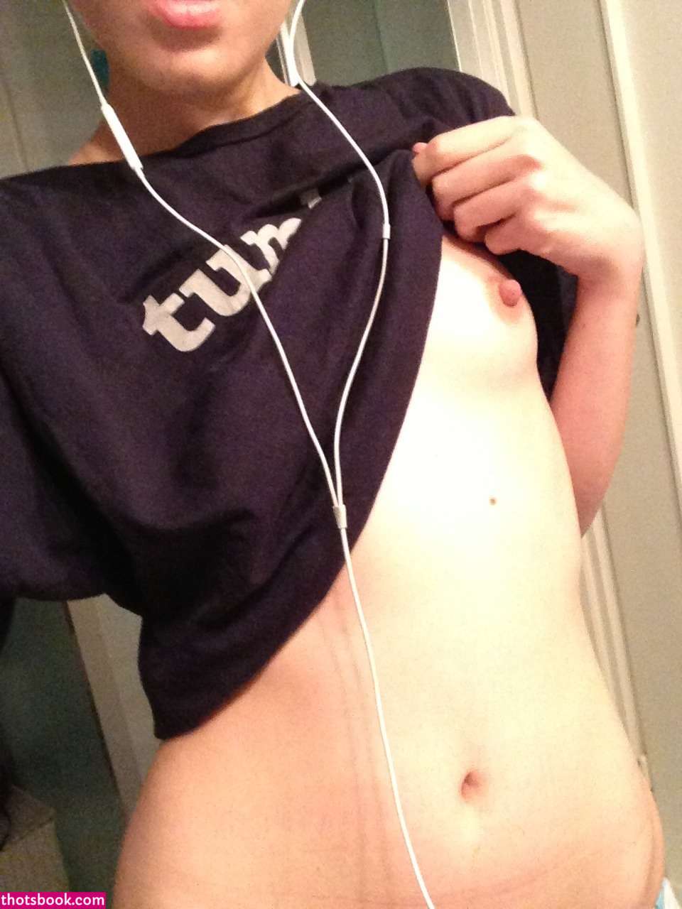 Arils Chest Photo #97