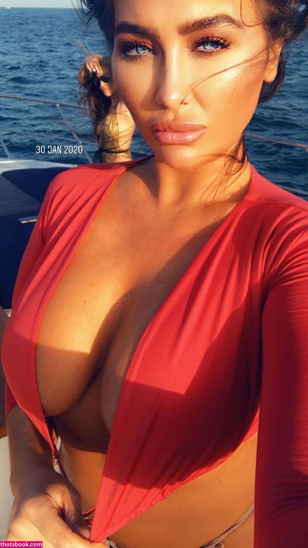 Lauren Goodger Photo #4