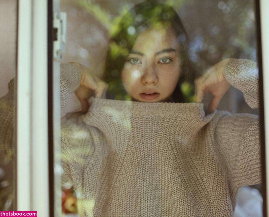 Lauren Tsai Photo #16