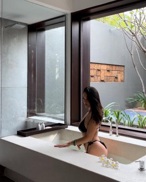 Jasmine Santos Photo #33