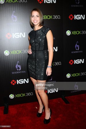 Laura Bailey Photo #43