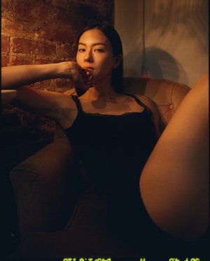 Lauren Tsai Photo #34